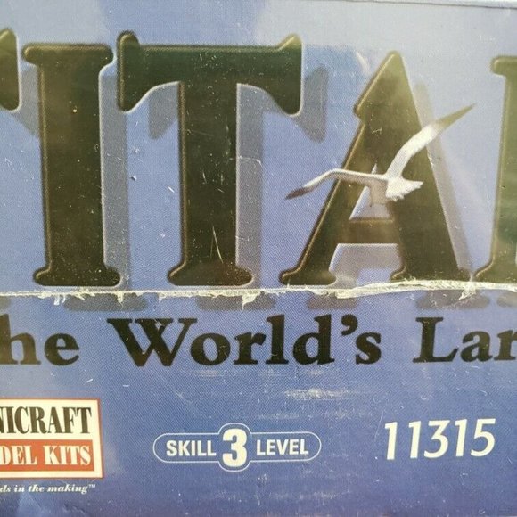 Titanic Ocean Liner Minicraft Models Deluxe Ed RMS 1/350 Scale Model Kit SEALED - Picture 7 of 8